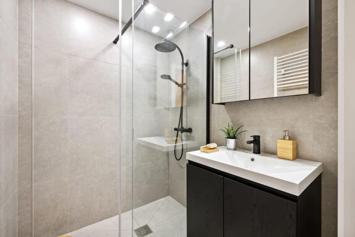 Huswell - Renovated Apartment In The Heart Of Oostende Buitenkant foto
