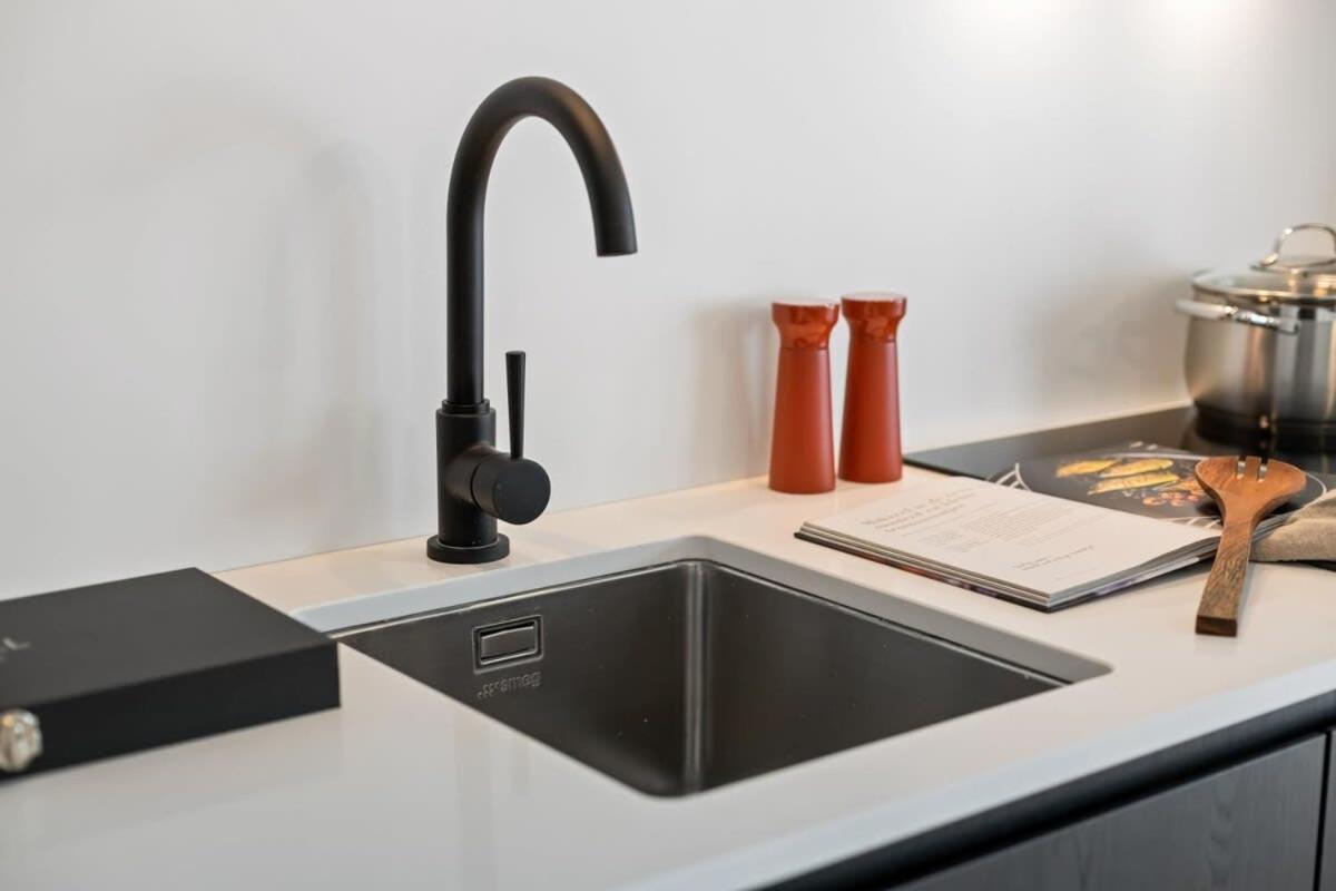 Huswell - Renovated Apartment In The Heart Of Oostende Buitenkant foto